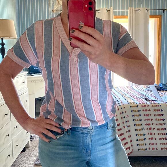 Marine Layer V-neck top - Picture 1 of 5